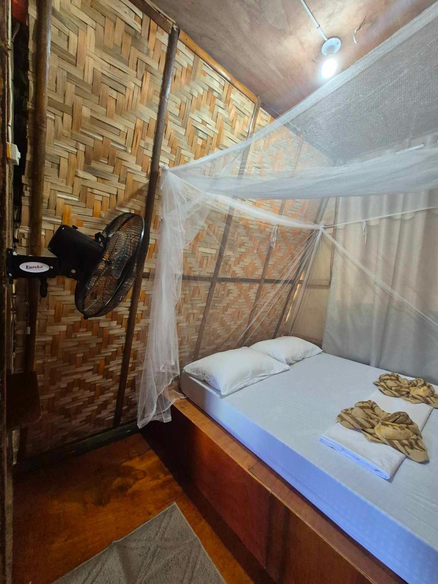 Nirvana Bamboo Houses & Dive Resort Moalboal Exterior foto